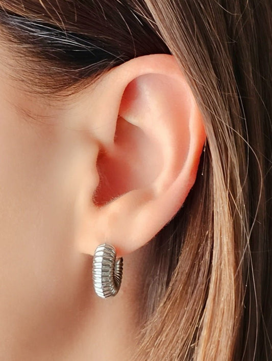 Coppia di orecchini a cerchietto “Hard Shell” Silver - 333HOPE333