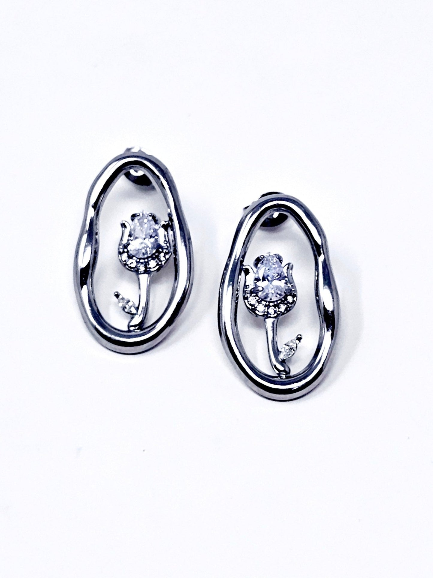 Coppia di Orecchini "Tulipano Light" Silver - 333HOPE333