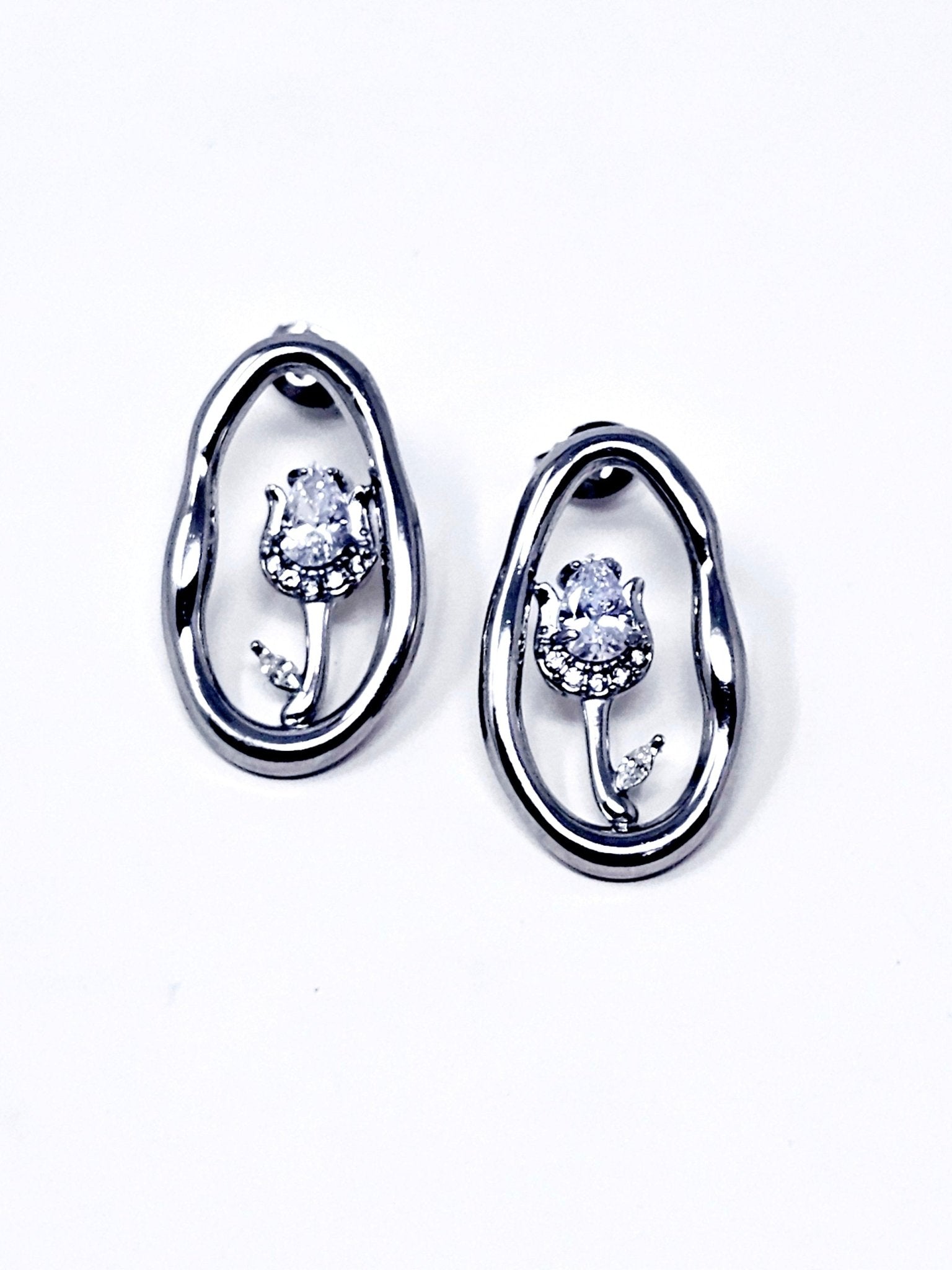 Coppia di Orecchini "Tulipano Light" Silver - 333HOPE333