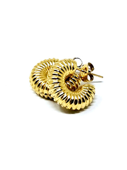 Coppia di orecchini a cerchietto “Hard Shell” Gold - 333HOPE333