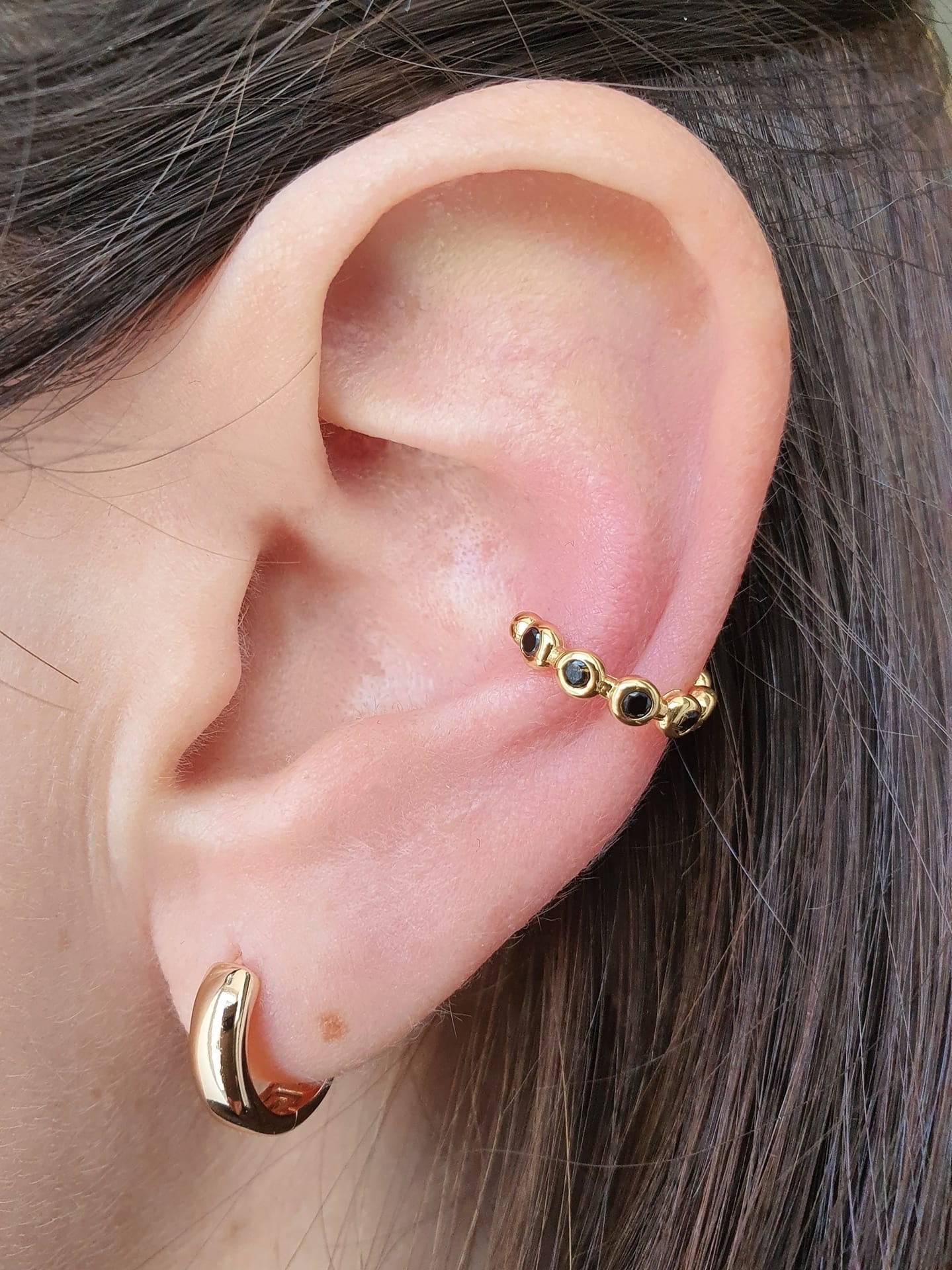 Ear cuff “Roby” gold con pietre nere - 333HOPE333